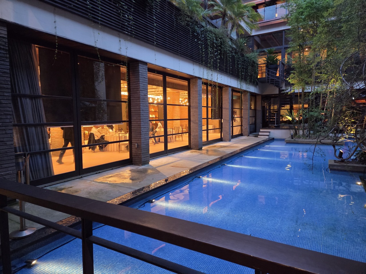 代表取締役の就任10周年記念パーティー